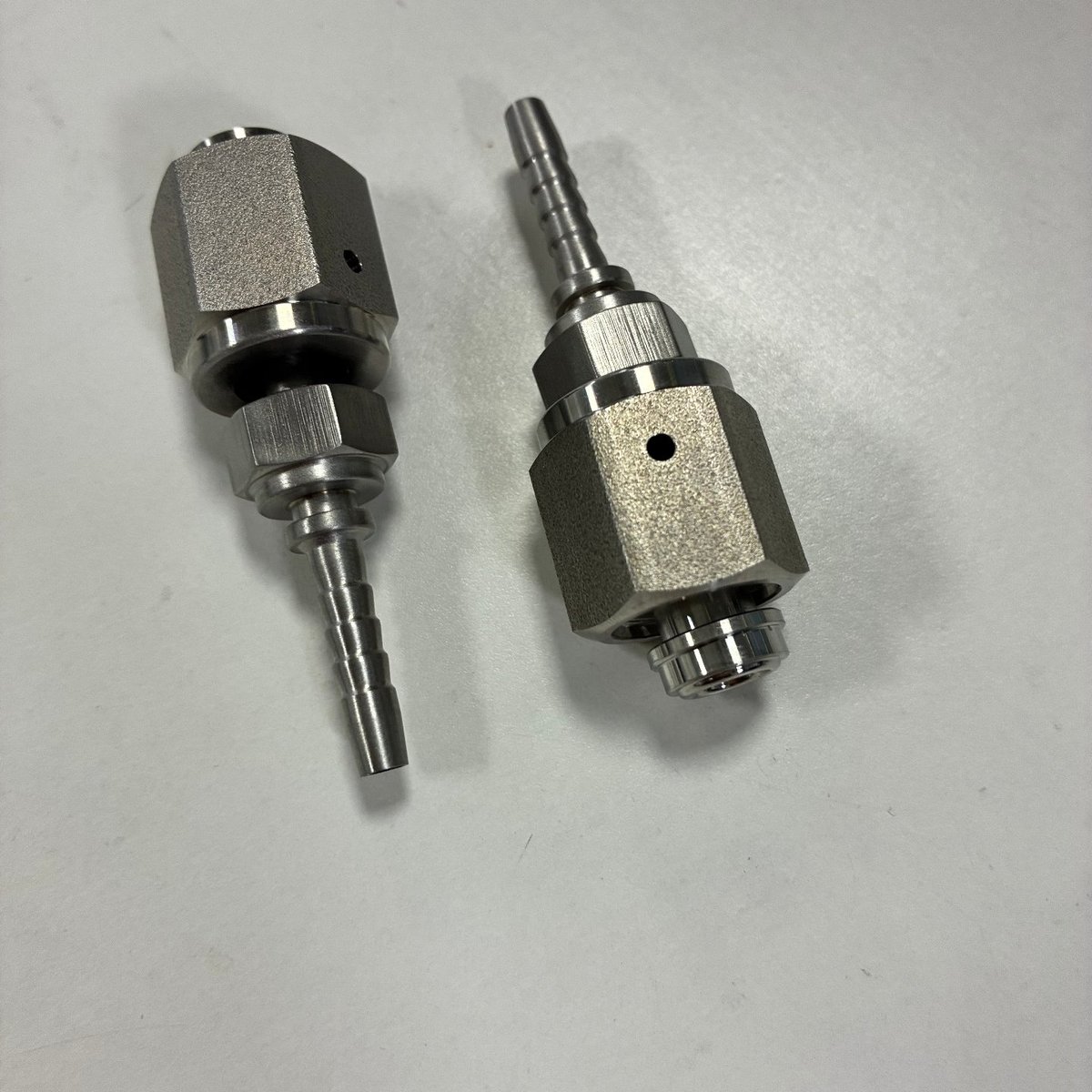 KUNGFLEX VCR 接头（面密封端+软管倒钩端）实拍